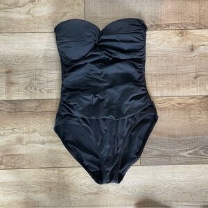 Women’s ruffle strapless black swimsuit